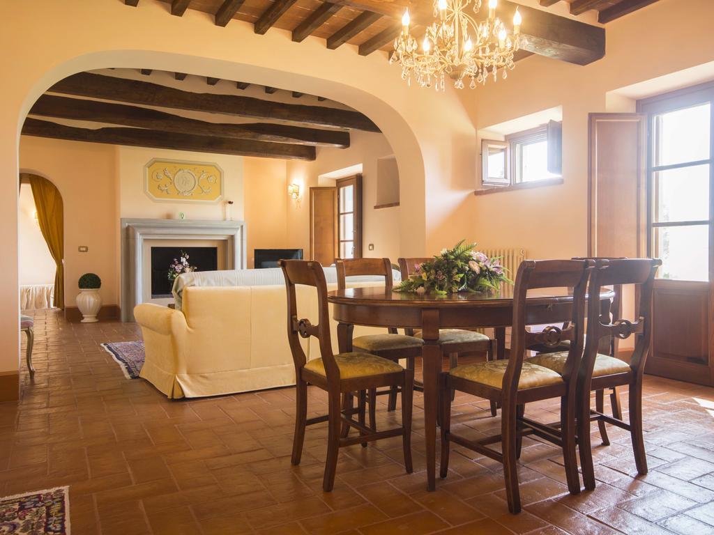 Maesta Del Sasso Villa Cortona Luaran gambar